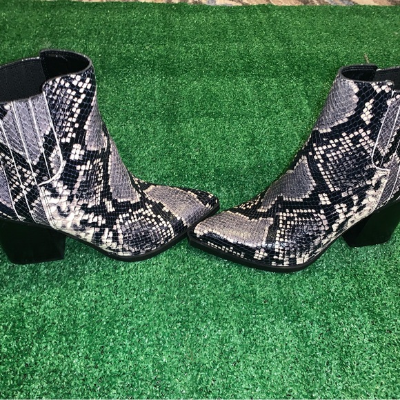 Marc Fisher Booties / Size 5.5 / Python - Picture 4 of 6